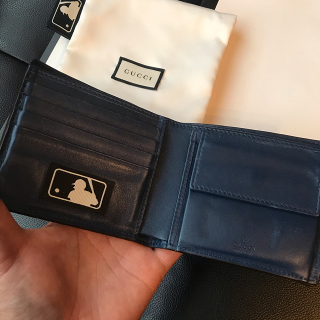 激レア!GUCCI グッチ NYヤンキース コラボ グッチシマ 二つ折り財布 激レア!GUCCI グッチ NYヤンキース コラボ グッチシマ 二つ折り財布