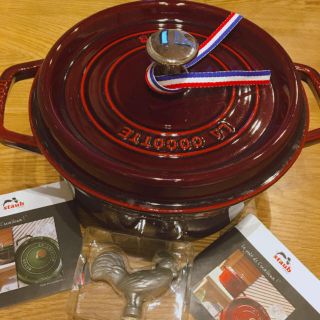 ストウブ(STAUB)の限定sale ストウブ STAUB♡ココットラウンド バーミキュラ ルクルーゼ(鍋/フライパン)