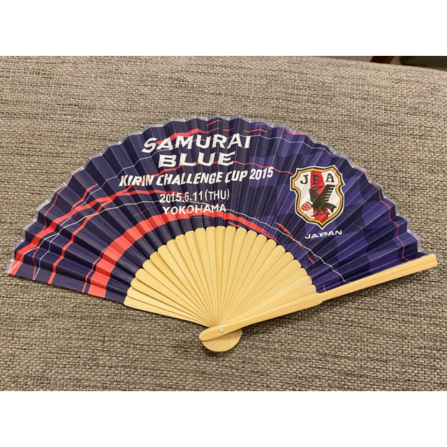 【非売品】日本代表　SAMURAI BLUE  扇子　センス スポーツ/アウトドアのサッカー/フットサル(応援グッズ)の商品写真