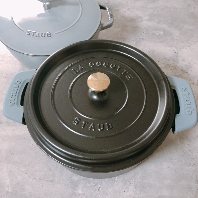 STAUB(ストウブ)のレア STAUB ストウブ 純正 シリコンハンドルカバー 鍋つかみ 取手用 新品 ハンドメイドの生活雑貨(キッチン小物)の商品写真