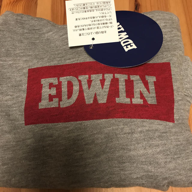 EDWIN(エドウィン)の新品　⭐︎ キッズ　パーカー　サイズ95  EDWIN キッズ/ベビー/マタニティのキッズ服男の子用(90cm~)(Tシャツ/カットソー)の商品写真