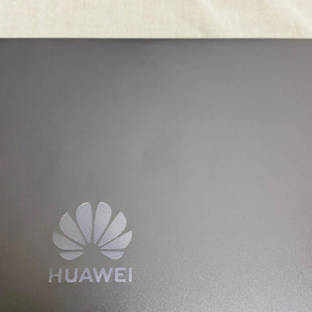 Microsoft(マイクロソフト)の【美品】HUAWEI MateBook13 pcスタンド付き スマホ/家電/カメラのPC/タブレット(ノートPC)の商品写真