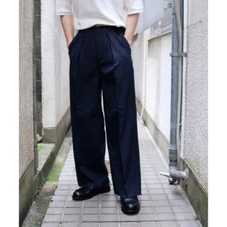 ワンエルディーケーセレクト(1LDK SELECT)のsaby TUCK BAGGY HI COUNT 20/2 TWILL NAVY(スラックス)