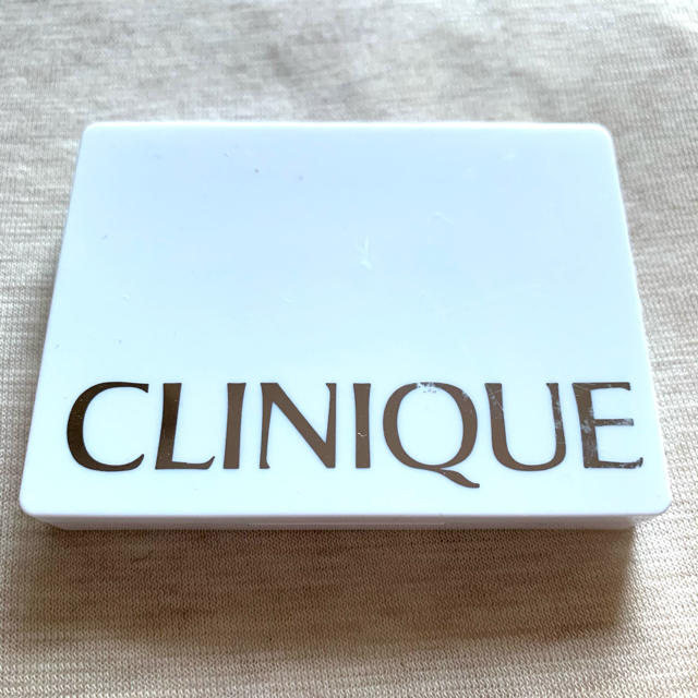 CLINIQUE(クリニーク)の【未使用】クリニーク CLINIQUE アイシャドウパレット コスメ/美容のベースメイク/化粧品(アイシャドウ)の商品写真