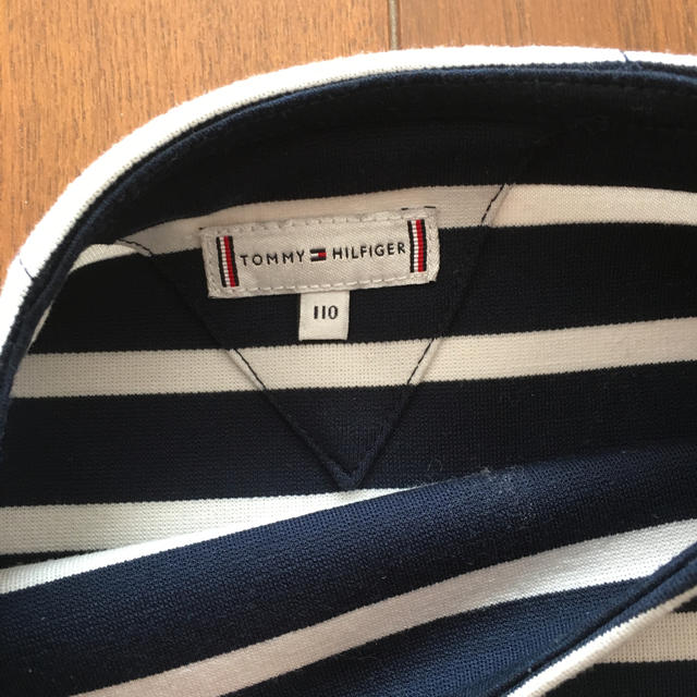 TOMMY HILFIGER(トミーヒルフィガー)のTOMMYHILFIGER ワンピース110 キッズ/ベビー/マタニティのキッズ服女の子用(90cm~)(ワンピース)の商品写真