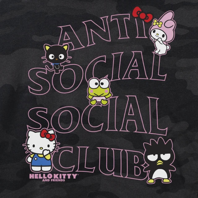 サンリオ(サンリオ)のAntisocialsocialclub サンリオ　XL　パーカー　フーディー メンズのトップス(パーカー)の商品写真