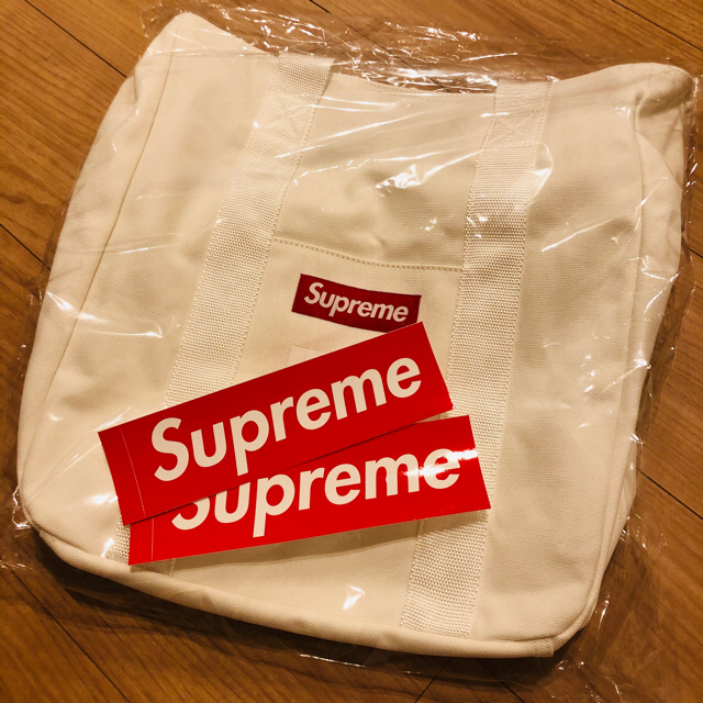 supreme トートバック　ホワイト