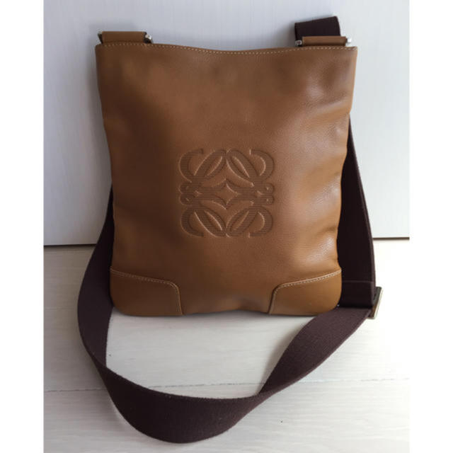 LOEWE - ロエベ❤️ショルダーバック　美品