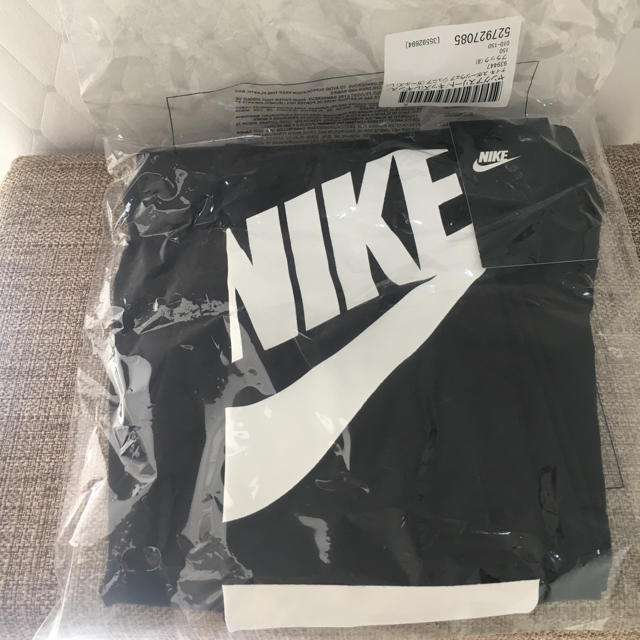 NIKE(ナイキ)の専用です。ナイキ Jr グラフィックレギンス  150(M)  新品 キッズ/ベビー/マタニティのキッズ服女の子用(90cm~)(パンツ/スパッツ)の商品写真