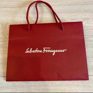 フェラガモ(Ferragamo)のらうん様専用　フェラガモ　ショップ袋(ショップ袋)