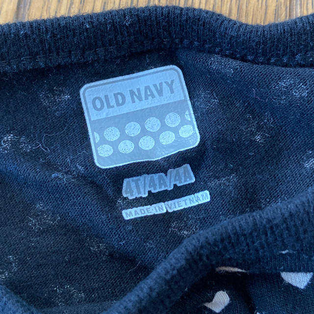 Old Navy(オールドネイビー)のOLD NAVY 長袖 Tシャツ　100 110 ハート柄　黒　ブラック キッズ/ベビー/マタニティのキッズ服女の子用(90cm~)(Tシャツ/カットソー)の商品写真