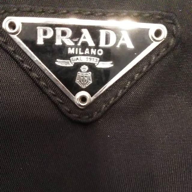 PRADA(プラダ)の【お値下げ中】PRADA　ナイロンショルダーバッグ レディースのバッグ(ショルダーバッグ)の商品写真