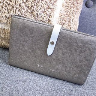 セリーヌ(celine)の正規品☆セリーヌ　ストラップウォレット　ラージ　マルチファンクション　財布(財布)