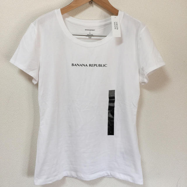 Banana Republic(バナナリパブリック)の新品✨バナリパ ロゴTシャツ  レディースのトップス(Tシャツ(半袖/袖なし))の商品写真