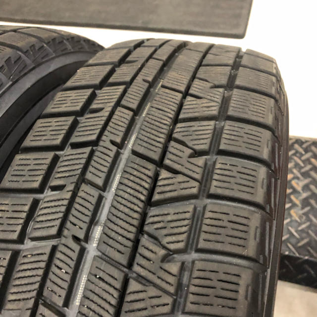 中古スタッドレス205/65R15ヨコハマアイスガード４本セット 自動車/バイクの自動車(タイヤ)の商品写真