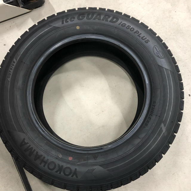 中古スタッドレス205/65R15ヨコハマアイスガード４本セット 自動車/バイクの自動車(タイヤ)の商品写真