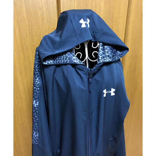 UNDER ARMOUR(アンダーアーマー)のアンダーアーマー★美品★スポーツ★パーカー スポーツ/アウトドアのトレーニング/エクササイズ(トレーニング用品)の商品写真