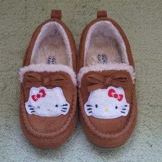 フタフタ(futafuta)のfutafuta×Hello Kitty ボアモカシン 17cm(その他)