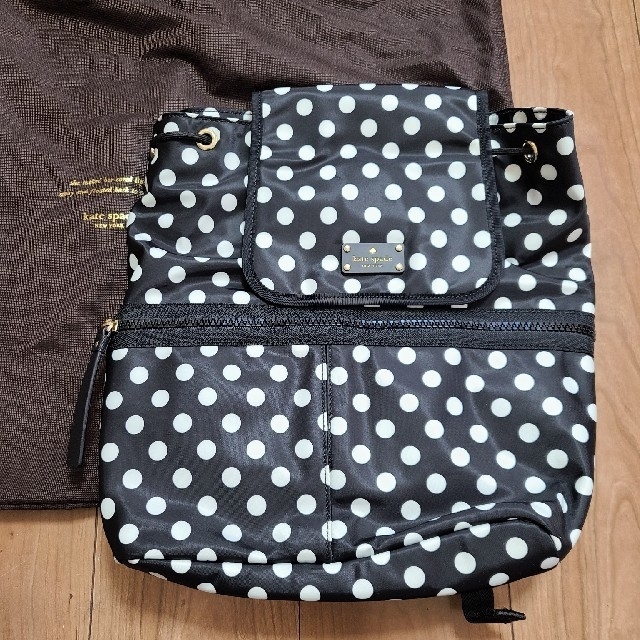 kate spade new york(ケイトスペードニューヨーク)のケイト・スペード　ドット柄　リュック　未使用 レディースのバッグ(リュック/バックパック)の商品写真