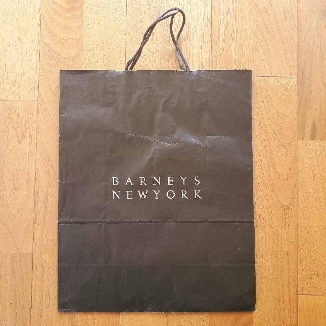 BARNEYS NEW YORK(バーニーズニューヨーク)のBARNEYS NEWYORK　ショップ袋　紙袋　ブラック レディースのバッグ(ショップ袋)の商品写真