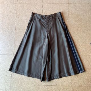 トリコ コムデギャルソン 玉虫色のガウチョパンツ