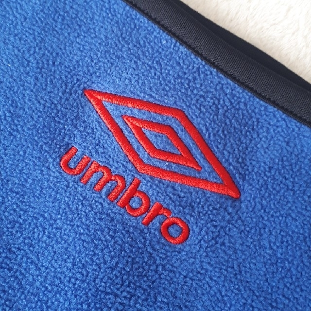 UMBRO(アンブロ)のアンブロ（UMBRO） ジュニア ネックウォーマー スポーツ/アウトドアのサッカー/フットサル(ウェア)の商品写真