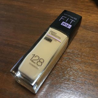 メイベリン(MAYBELLINE)のメイベリン　フィットミーリキッド　D128(ファンデーション)