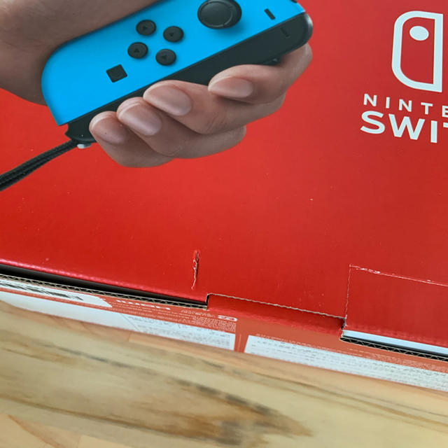 新品未使用】【外箱傷あり】任天堂スイッチ 本体 ネオン Switch 新品未使用】【外箱傷あり】任天堂スイッチ 本体 ネオン Switch