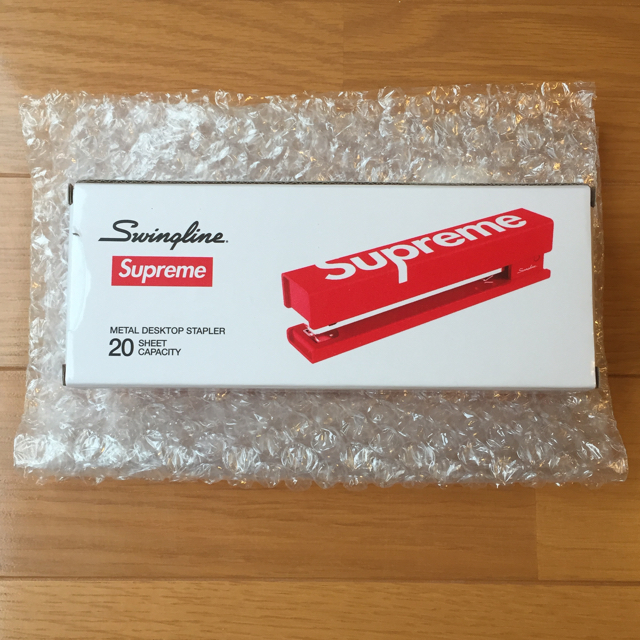 Supreme(シュプリーム)のSupreme 20SS Swingline Stapler ホッチキス 新品 メンズのファッション小物(その他)の商品写真