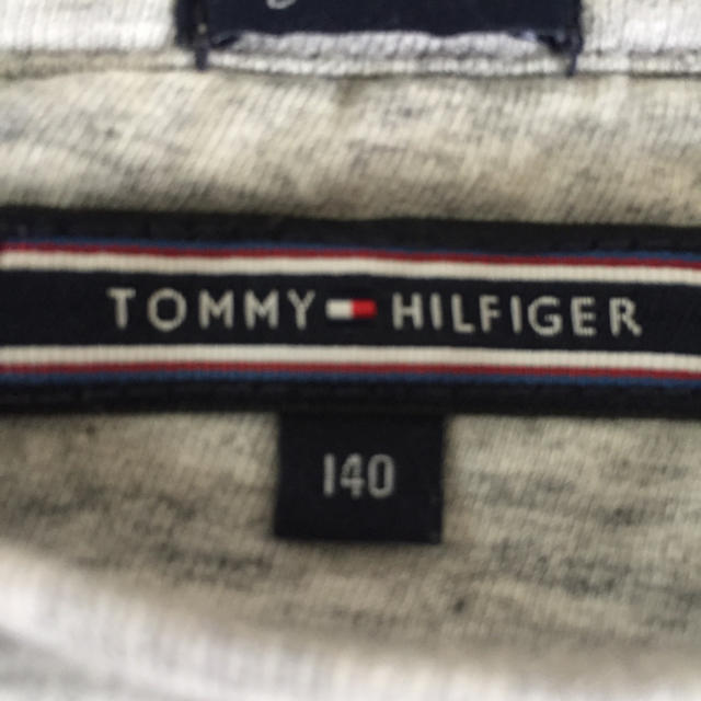 TOMMY HILFIGER(トミーヒルフィガー)のトミーフィルフィガー キッズＴシャツサイズ140 キッズ/ベビー/マタニティのキッズ服男の子用(90cm~)(Tシャツ/カットソー)の商品写真