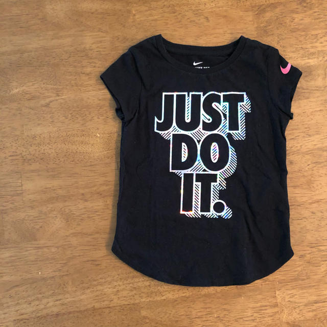 NIKE(ナイキ)のナイキ　90 95 Tシャツ キッズ/ベビー/マタニティのキッズ服女の子用(90cm~)(Tシャツ/カットソー)の商品写真