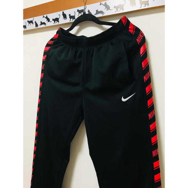 NIKE(ナイキ)の【美品】NIKE(ナイキ)★ジャージ上下セットアップ★黒×赤L★ メンズのトップス(ジャージ)の商品写真