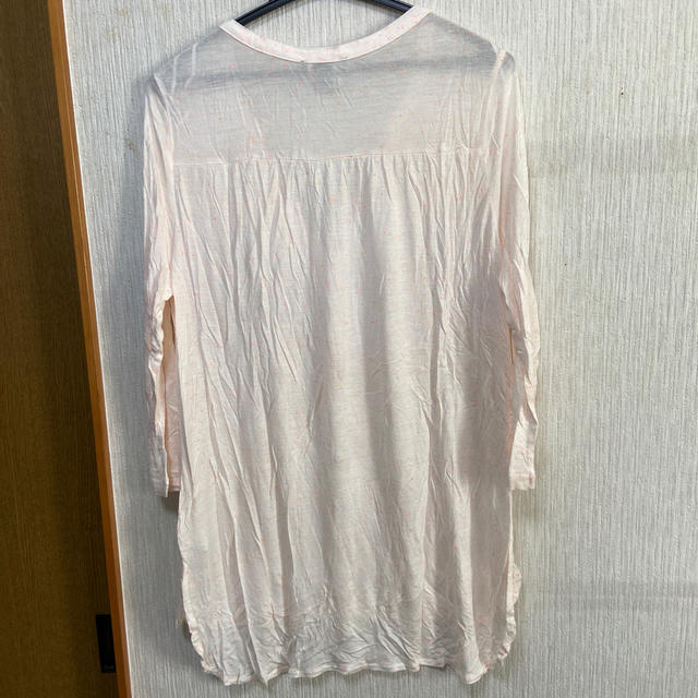 H&M(エイチアンドエム)のH&M トップス　未使用 レディースのトップス(カットソー(長袖/七分))の商品写真