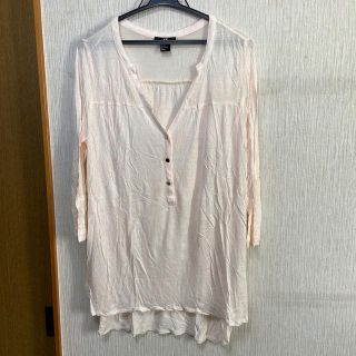 エイチアンドエム(H&M)のH&M トップス　未使用(カットソー(長袖/七分))