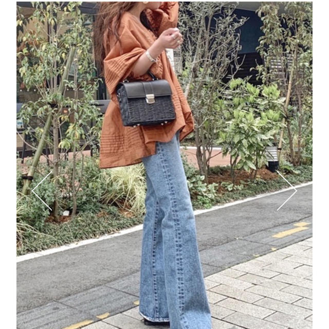 moussy(マウジー)のmoussy VOLUME SLEEVE SMOCK ブラウス レディースのトップス(シャツ/ブラウス(長袖/七分))の商品写真