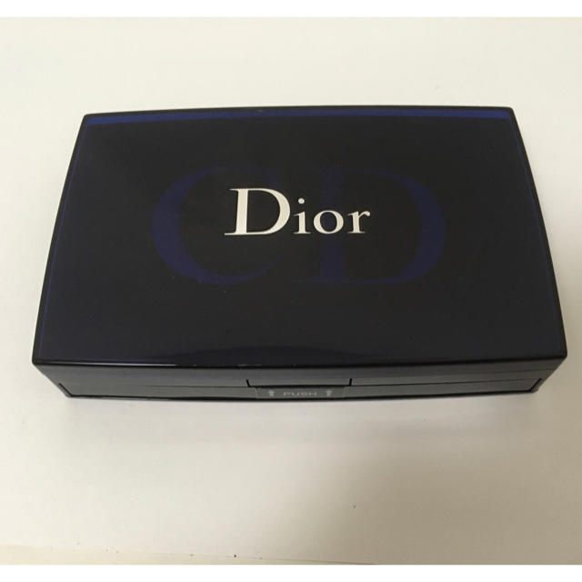 Dior(ディオール)のディオール DIOR■メイクパレット  ファンデーション＋アイシャドウ＋リップ コスメ/美容のベースメイク/化粧品(ファンデーション)の商品写真