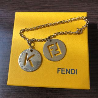 フェンディ(FENDI)のFENDI フェンディ　ブレスレット  チャーム　イニシャルK(ブレスレット/バングル)