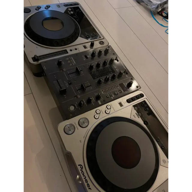 Pioneer(パイオニア)のPioneer CDJ-800、mk2、ミキサーDJM-400 3点フルセット 楽器のDJ機器(DJミキサー)の商品写真