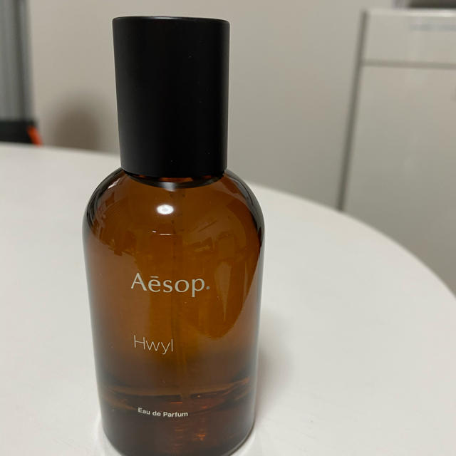 Aesop(イソップ)のAesop ヒュイル　 コスメ/美容の香水(香水(女性用))の商品写真