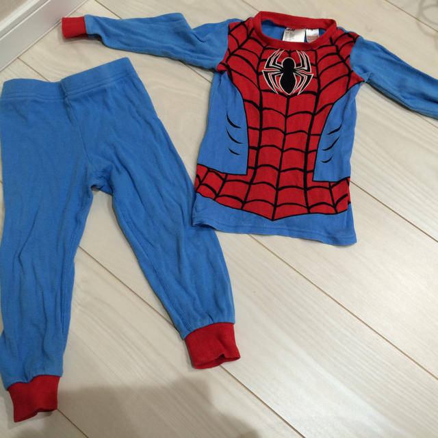 H&M(エイチアンドエム)の再値下げ！H&Mスパイダーマン キッズ/ベビー/マタニティのキッズ服男の子用(90cm~)(パジャマ)の商品写真