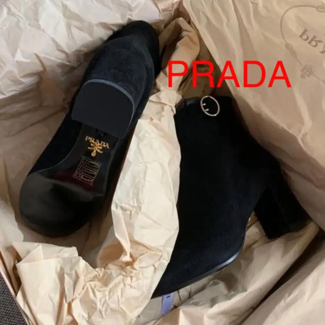 PRADA(プラダ)の新品未着用山羊革　PRADAブーツ34サイズ(21cm、21.5cm) レディースの靴/シューズ(ブーツ)の商品写真