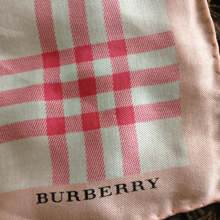 バーバリー(BURBERRY)のバーバリー♡ピンクスカーフ(バンダナ/スカーフ)