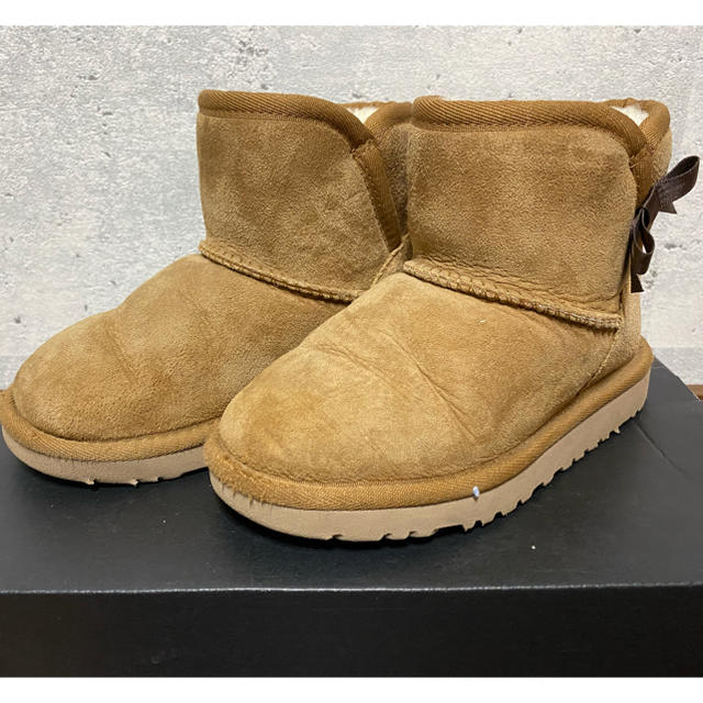 UGG(アグ)のUGG ムートンブーツ キッズ 17.5cm  キッズ/ベビー/マタニティのキッズ靴/シューズ(15cm~)(ブーツ)の商品写真