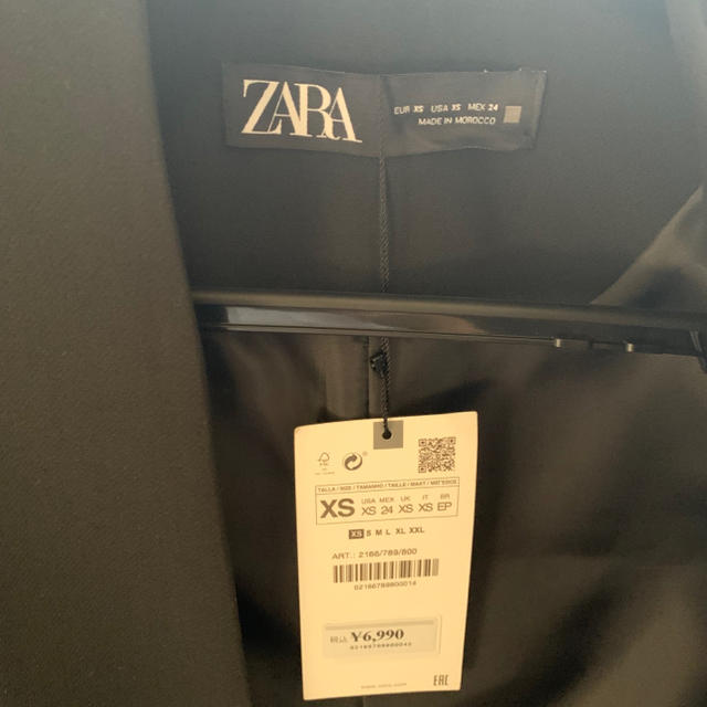 ZARA(ザラ)の【新品タグ付き】ZARA ジャケット/ブラック レディースのジャケット/アウター(ノーカラージャケット)の商品写真