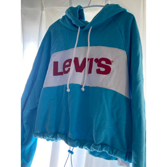 Levi's(リーバイス)のLevisパーカー レディースのトップス(パーカー)の商品写真