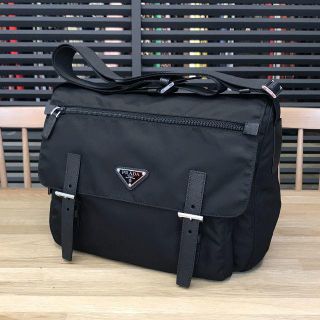 プラダ(PRADA)の専用商品　新品未使用　プラダ　現行　メッセンジャーバッグ(メッセンジャーバッグ)