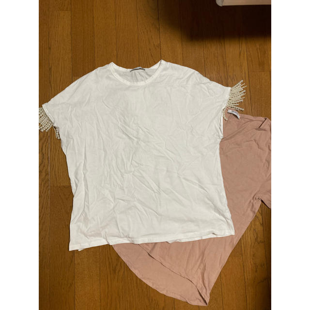 ZARA(ザラ)のZARA パールTシャツ VTシャツ2枚セット レディースのトップス(Tシャツ(半袖/袖なし))の商品写真