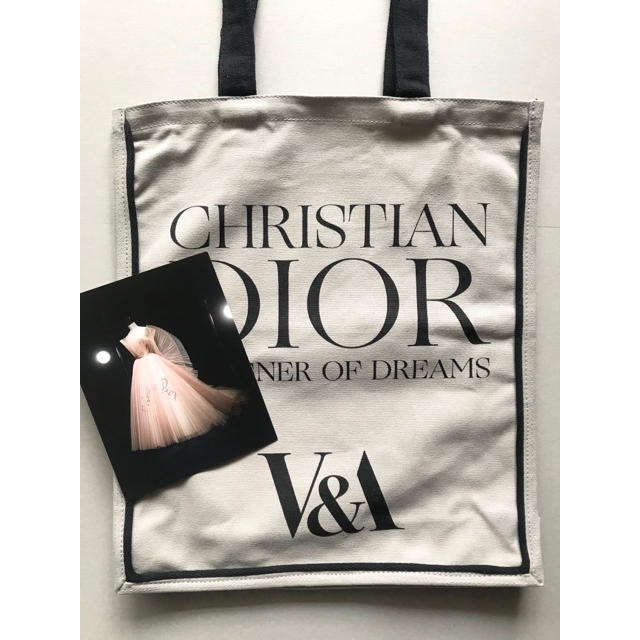 Christian Dior(クリスチャンディオール)の【mickish様専用】V&A「Dior展」限定トートバッグのみ レディースのバッグ(トートバッグ)の商品写真