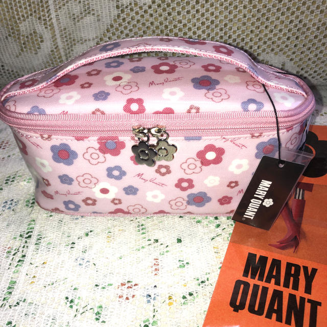 MARY QUANT(マリークワント)のマリークワント バニティポーチ スモールデイジー　ピンク レディースのファッション小物(ポーチ)の商品写真