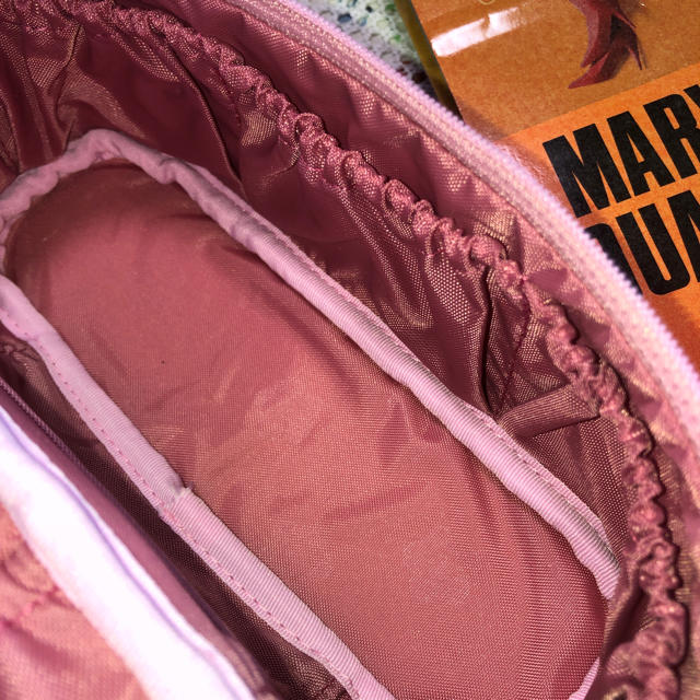 MARY QUANT(マリークワント)のマリークワント バニティポーチ スモールデイジー　ピンク レディースのファッション小物(ポーチ)の商品写真
